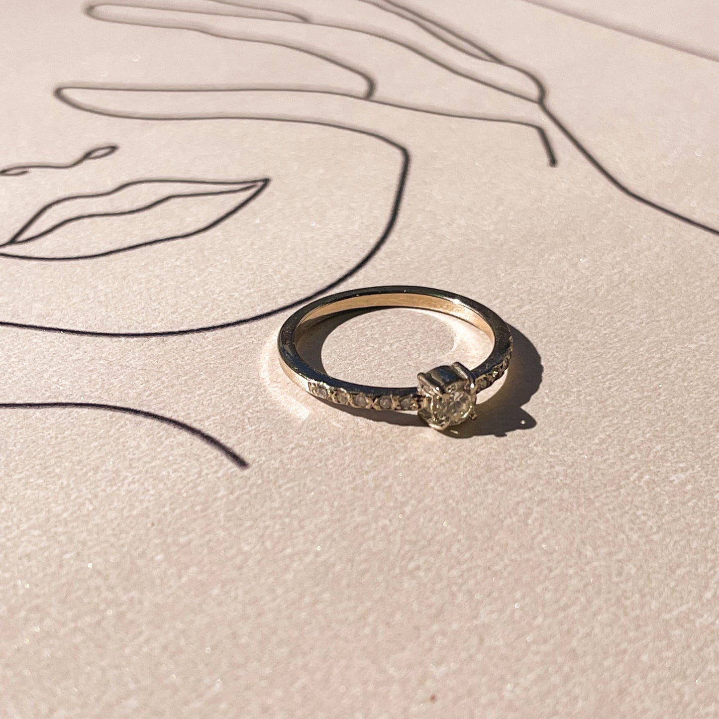 Anel de Ouro Solitário Moissanite