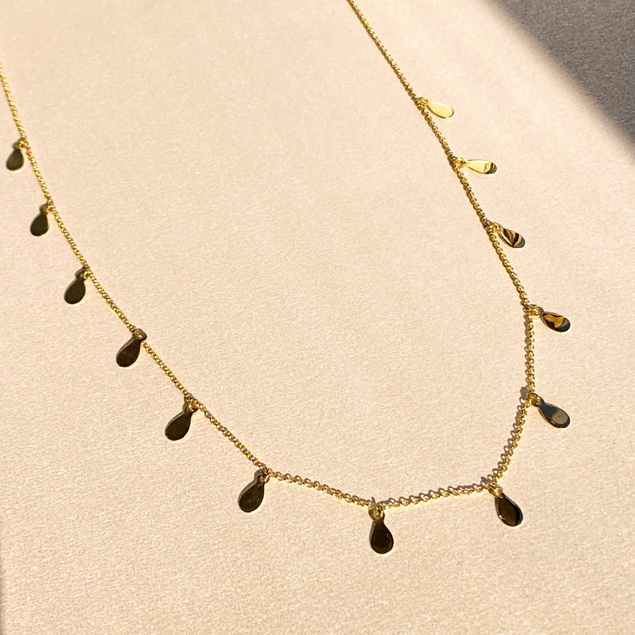 Choker de Ouro Gotas
