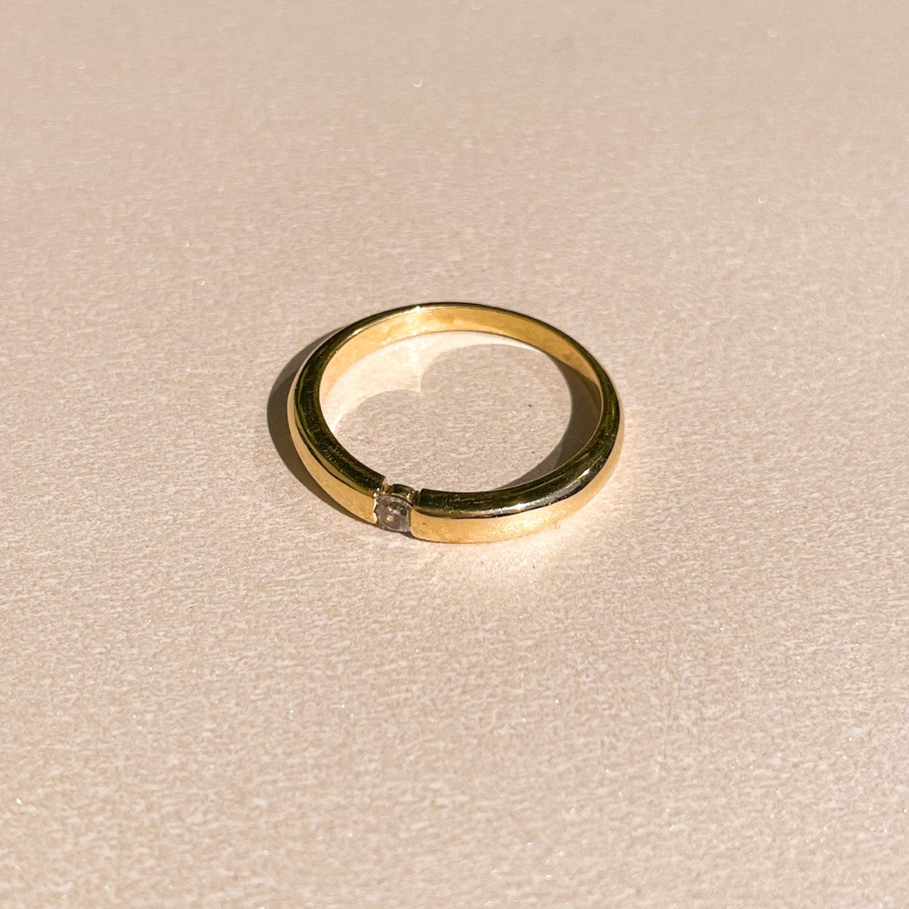 Anel Solitário de Ouro Diamante