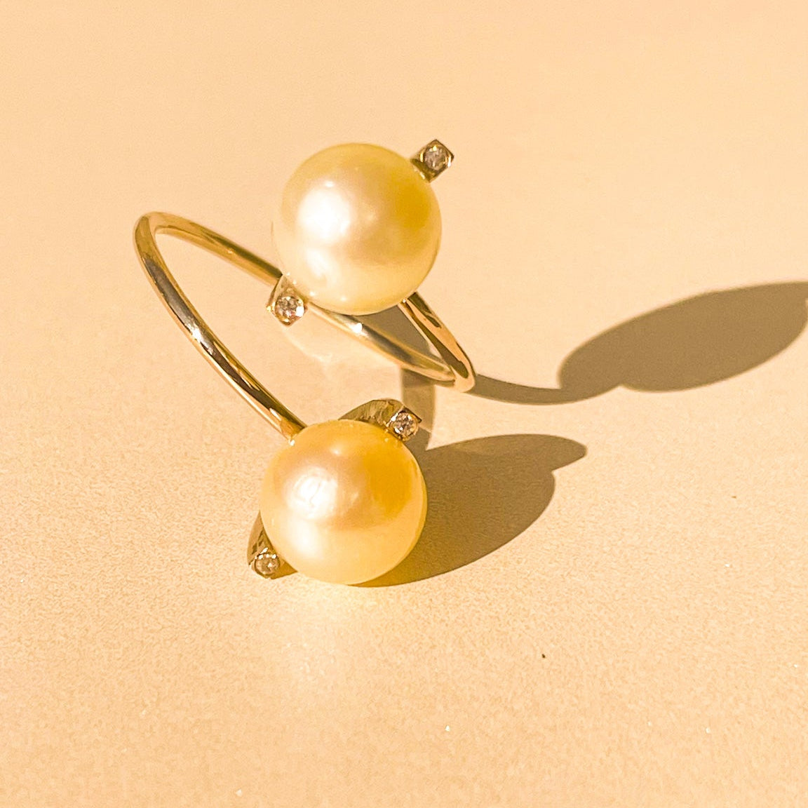 Anel Dot Pérolas com Diamantes