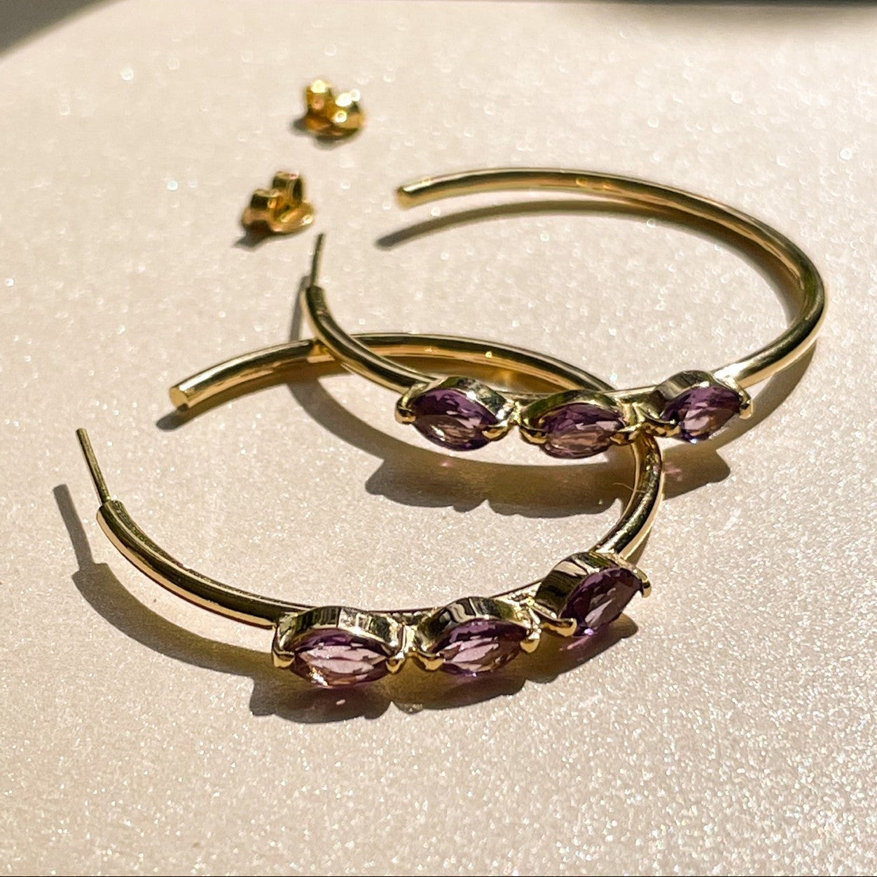 Argola de Ouro Navettes com Ametistas