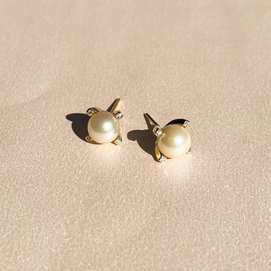 Brincos de Ouro Dot Pérola com Garras 6mm
