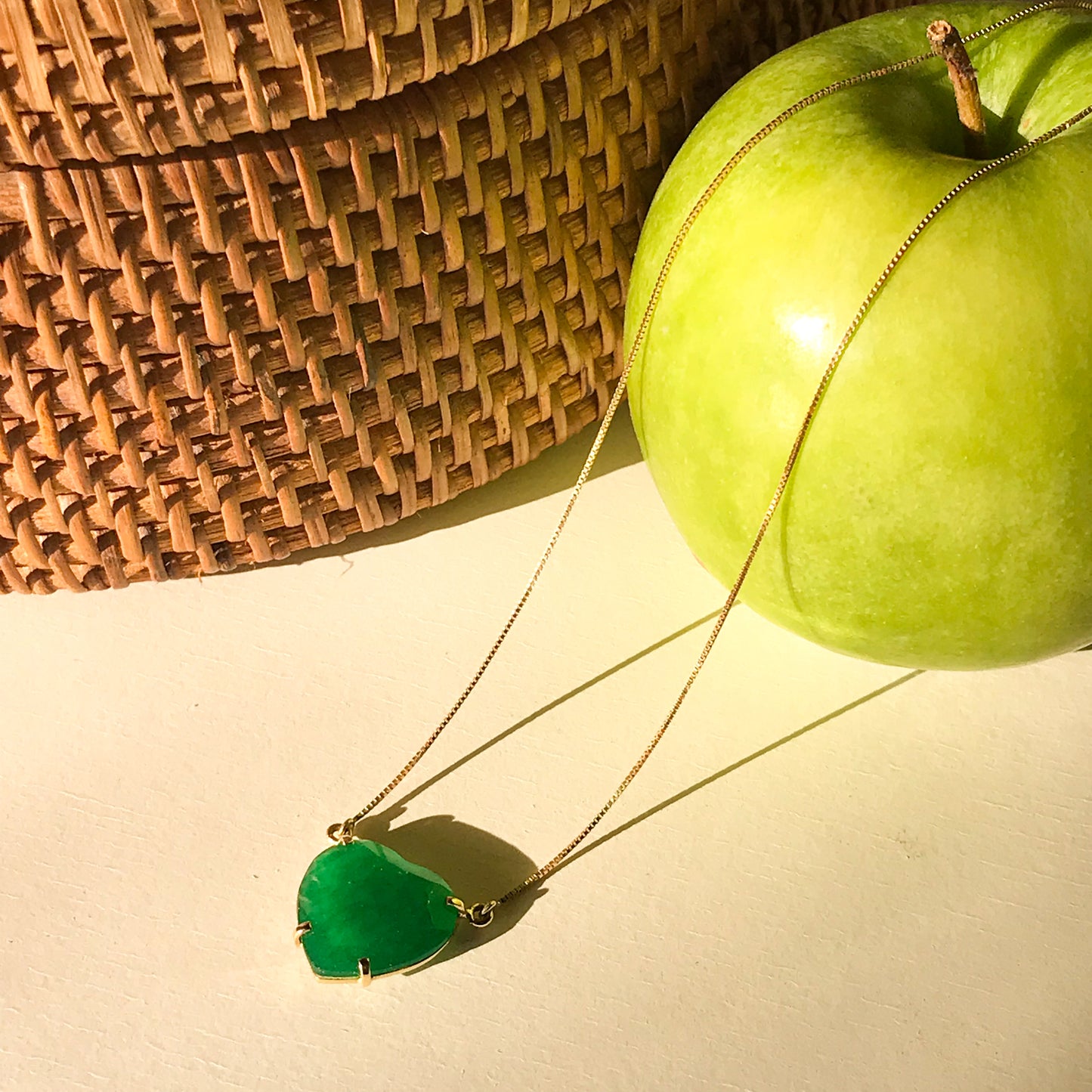 Colar de Ouro Coração Jade