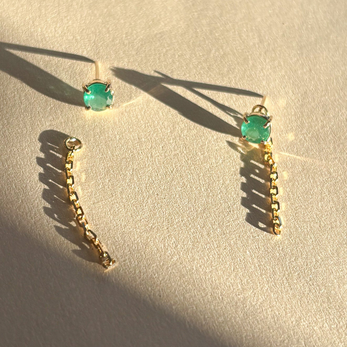 Brincos de Ouro Stud + Acessórios Corrente Cadeado